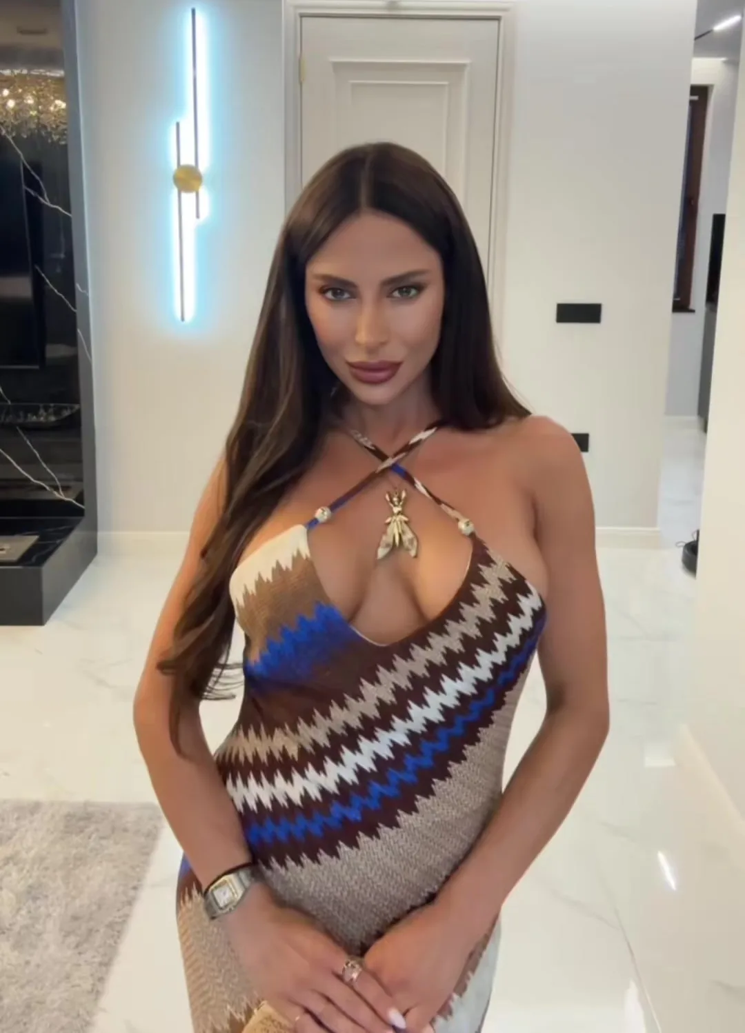 Рокля с плетен графичен десен